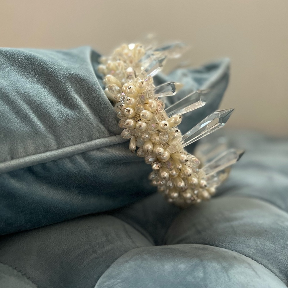 Crown / Princess/ Bride / Pearls and crystal crown 👑Brand New